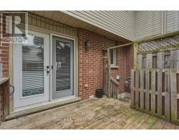 60 - 151 MARTINET AVENUE - 31
