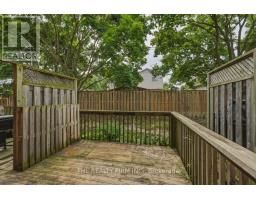 60 - 151 MARTINET AVENUE - 32