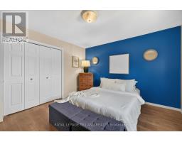 400 HIGHVIEW DRIVE - 22
