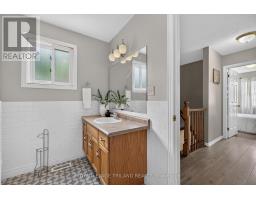 400 HIGHVIEW DRIVE - 26