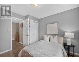 400 HIGHVIEW DRIVE - 32