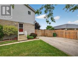 400 HIGHVIEW DRIVE - 6