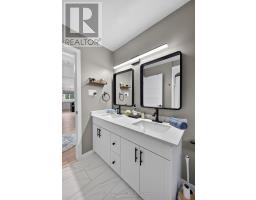 1 IDSARDI AVENUE - 28