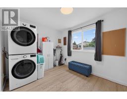 1 IDSARDI AVENUE - 31