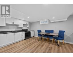 1 IDSARDI AVENUE - 36