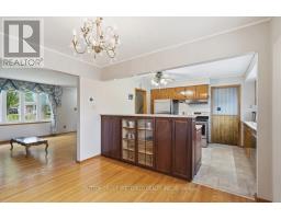 136 MENDIP CRESCENT - 10
