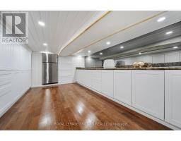 36 GROSVENOR STREET - 35