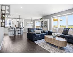 182 GILMOUR DRIVE - 15
