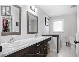 182 GILMOUR DRIVE - 22