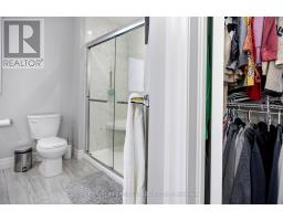 182 GILMOUR DRIVE - 23