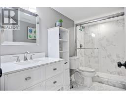 182 GILMOUR DRIVE - 29