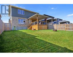 182 GILMOUR DRIVE - 30