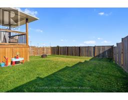 182 GILMOUR DRIVE - 32