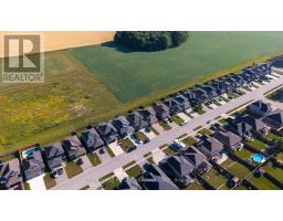 182 GILMOUR DRIVE - 37