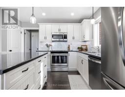 182 GILMOUR DRIVE - 8