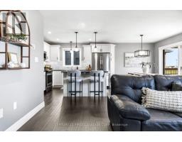 182 GILMOUR DRIVE - 9