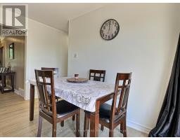 23 YORK CRESCENT - 11