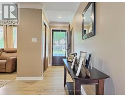 23 YORK CRESCENT - 16