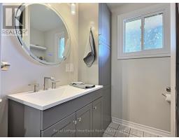 23 YORK CRESCENT - 20