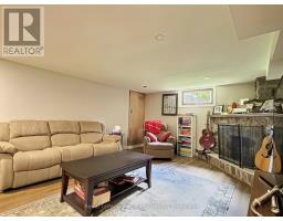 23 YORK CRESCENT - 35