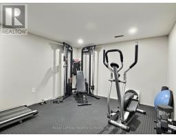 23 YORK CRESCENT - 38