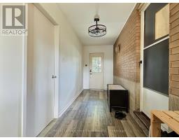 23 YORK CRESCENT - 5