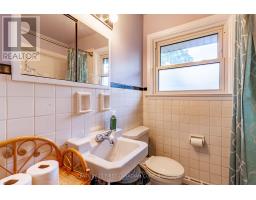 1721 MOFFATT AVENUE - 35