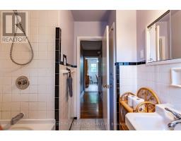 1721 MOFFATT AVENUE - 37