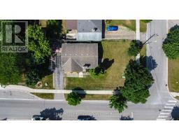 1721 MOFFATT AVENUE - 47