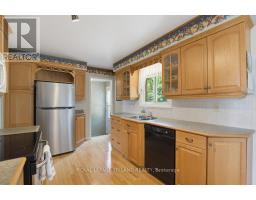 5 WARREN CRESCENT - 11