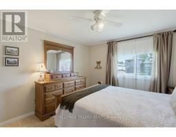 5 WARREN CRESCENT - 17