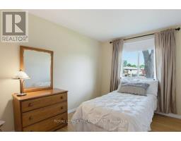 5 WARREN CRESCENT - 21