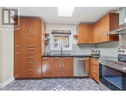 66 ASHLEY CRESCENT - 16