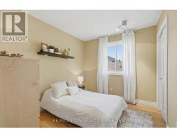 66 ASHLEY CRESCENT - 27