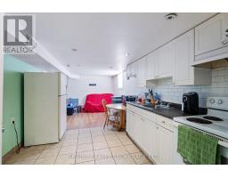 15 GARLAND CRESCENT - 28