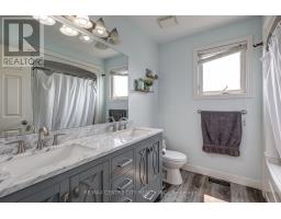 15 SCHREYER DRIVE - 25