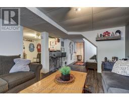 15 SCHREYER DRIVE - 36