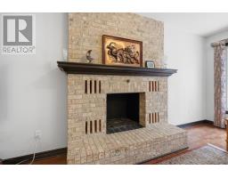 315 AMBLESIDE DRIVE - 22