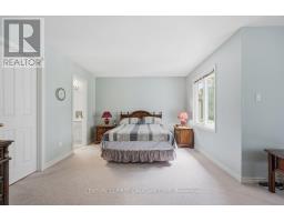 315 AMBLESIDE DRIVE - 28