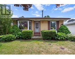 27 VILLENEUVE CRESCENT - 2