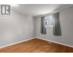 27 VILLENEUVE CRESCENT - 22