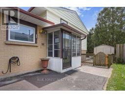 27 VILLENEUVE CRESCENT - 35