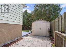 27 VILLENEUVE CRESCENT - 36