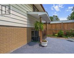 27 VILLENEUVE CRESCENT - 39