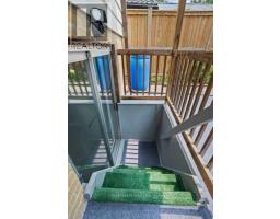 27 VILLENEUVE CRESCENT - 40