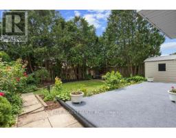 27 VILLENEUVE CRESCENT - 44