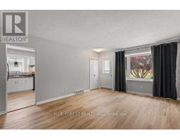 27 VILLENEUVE CRESCENT - 5