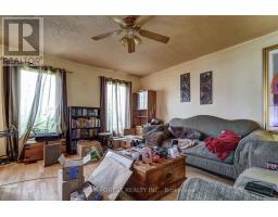 37 MELANIE DRIVE - 12