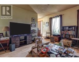 37 MELANIE DRIVE - 13