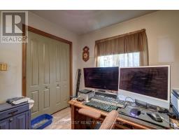 37 MELANIE DRIVE - 17